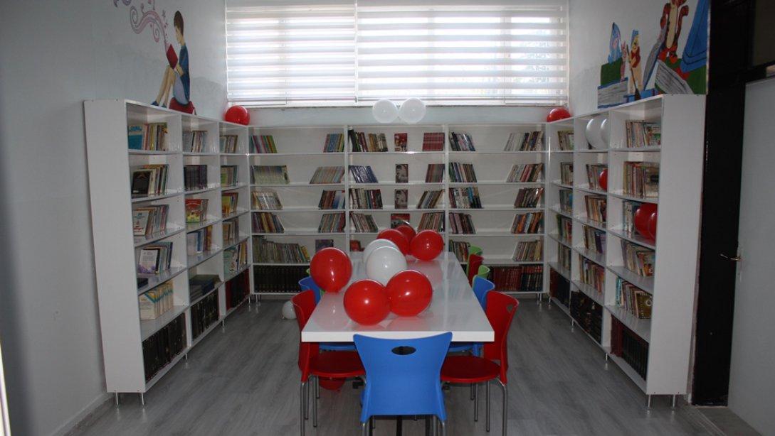 Mehmet Akif Ersoy İlk-Ortaokulu'nda Kütüphane Açılış Töreni Gerçekleştirildi