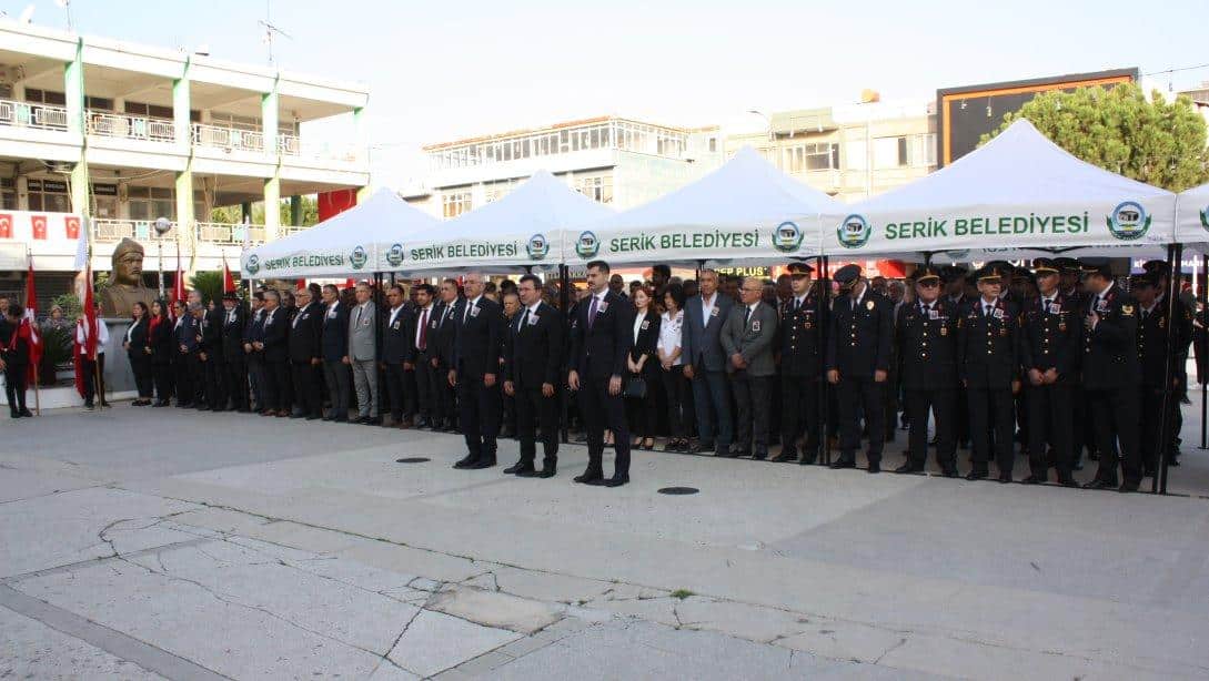 İlçemizde 10 Kasım Atatürk'ü Anma Programı çelenk sunma töreni gerçekleşti.
