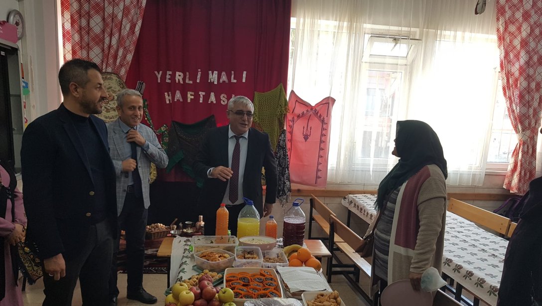 Tekeli İlkokuluna ''Tutum, Yatırım ve Türk Malları Haftası '' Kapsamında Ziyaret