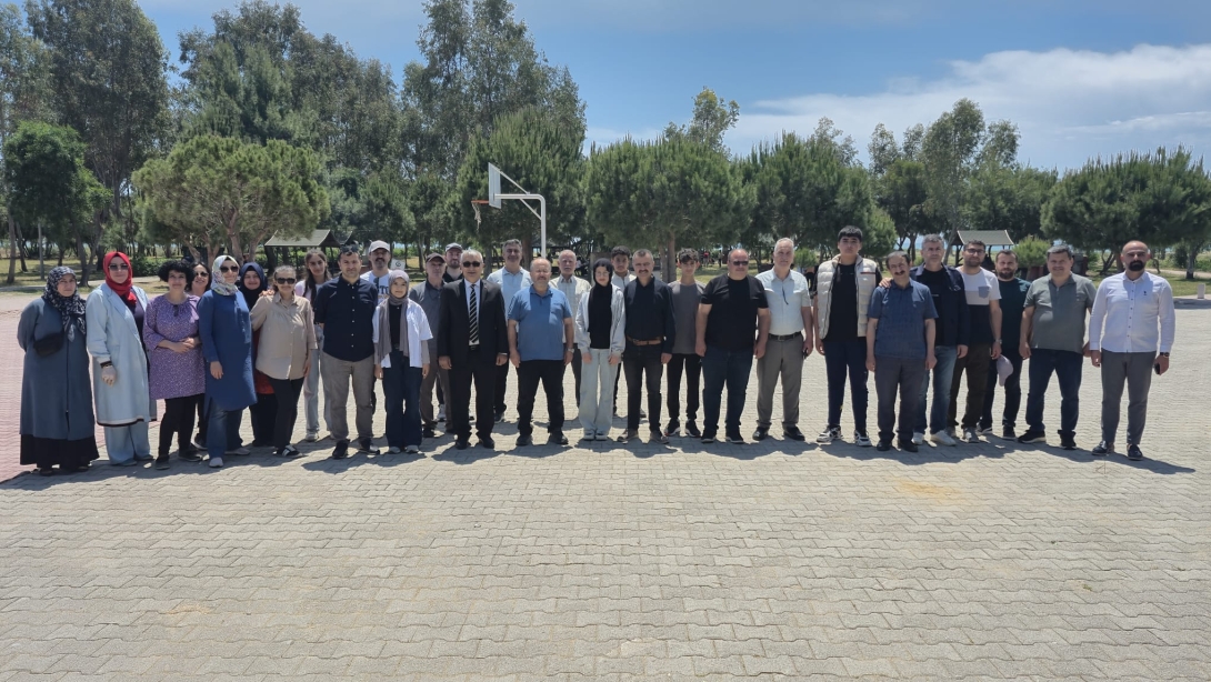 Serik İmam Hatip Ortaokulu Boğazkent mesire alanında yıl sonu piknik etkinliği gerçekleştirdi